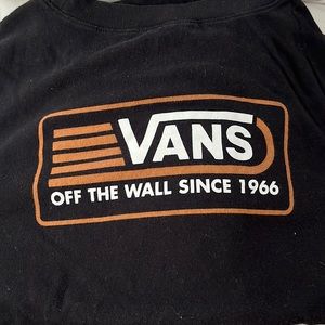 Vans cropped tee but doesn’t fit cropped on me I’m 5’3